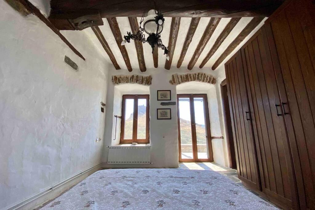 The Old Stone Cottage Каристос Экстерьер фото